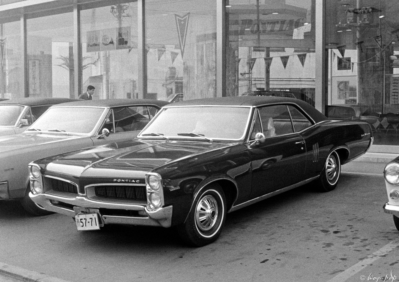 日英自動車ショールーム前のポンティアック ルマン Koyapop S Library Beautiful Cars 1