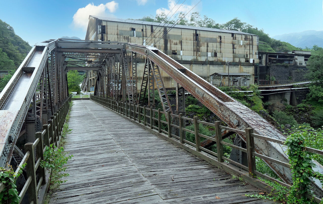 日本の四大銅山を比較－3／「足尾銅山」栃木県日光市 : 大煙突と