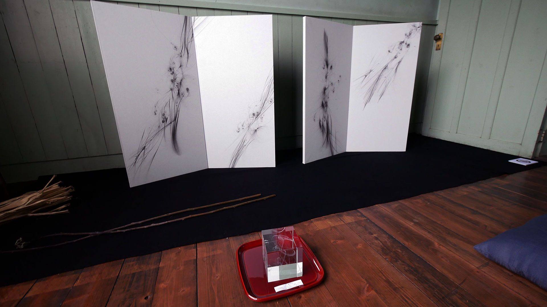漆文化の拠点・麗潤館で展示される多彩な作品 : 茨城県北芸術祭情報 