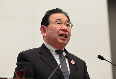 井手よしひろ県議の代表質問