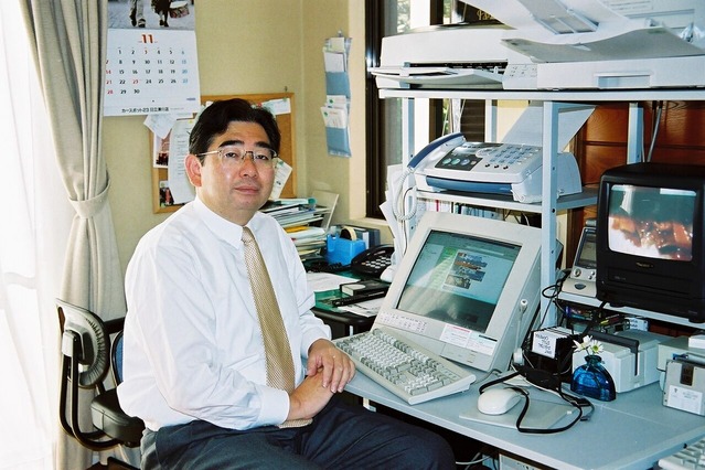 井手よしひろ事務所のパソコン環境<1999年11月>014