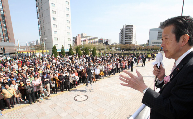水戸駅南口で街頭演説男行う山口那津男代表