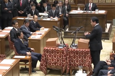 野田首相(当時)と安倍総裁の党首討論