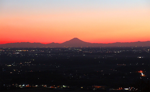 ���Ȼ�����˾���ٻλ���ͼ��