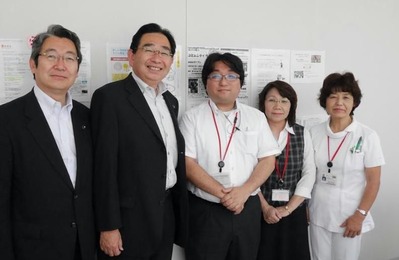 埼玉東病院で中野智紀医師(中央)と