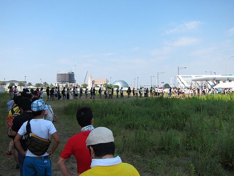 ゲリラ豪雨と落雷に見舞われたサマーソニック大阪 Summer Sonic Domojapan ゲリラ豪雨と落雷に見舞われたサマーソニック大阪 Summer Sonic Domojapan