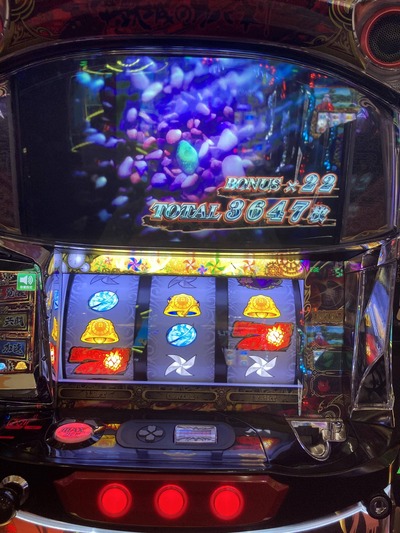 スロットとパチンコのまとめ鈴木さん速報