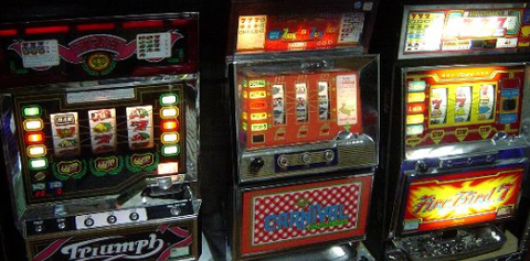 パチンコとパチスロのまとめは鈴木さん速報