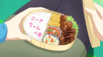 【貧困】サラリーマンの昼食は500円で豪華らしいね。