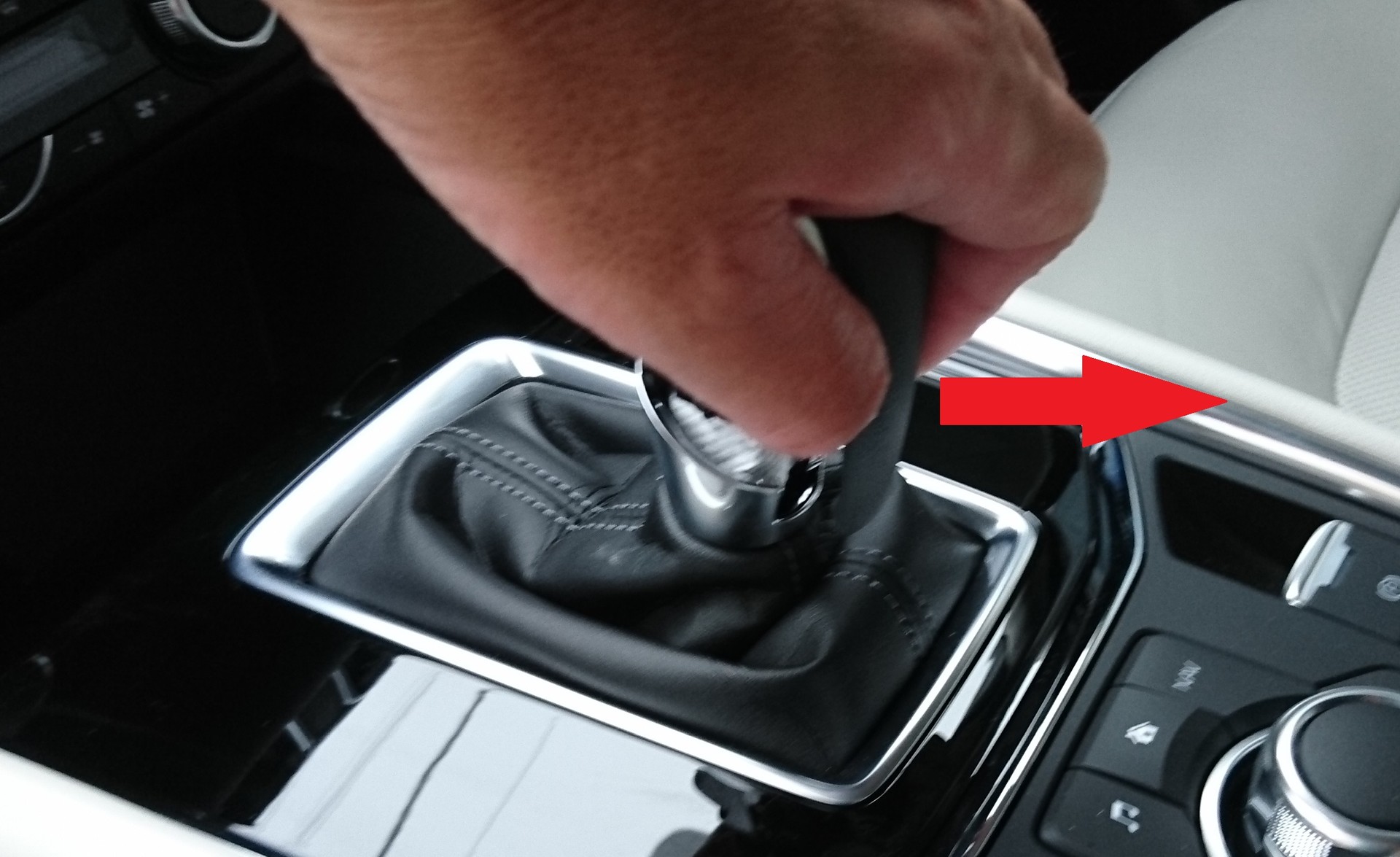 Cx 5 内装取り外し センターコンソールまわり Tabby Blog Cx 5 内装取り外し センターコンソールまわり Tabby Blog