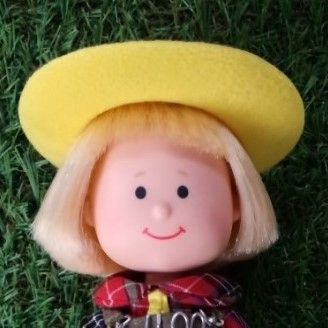 マドレーヌちゃん　人形　グランドセレブレーション　エデン社 Amazon | EDEN エデン社製 マドレーヌちゃん 人形 | 人形