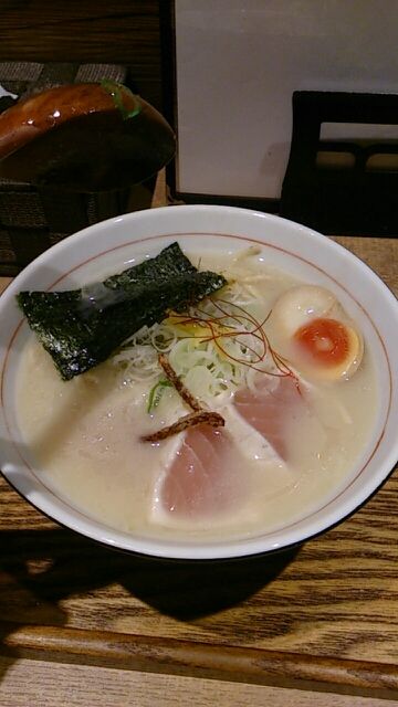 【おにぎりあたためますか聖地巡礼】超濃厚魚介ラーメンを食べてきた