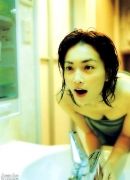 長谷川京子のセミヌード画像