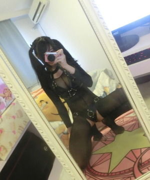 【清楚系ビッチ】ロリ顔巨乳コスプレイヤーのSMコーデがエロいw