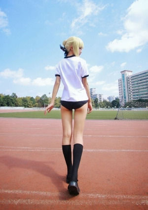 【清楚系ビッチ】お嬢さんの小尻にはブルマが良く似合うwww