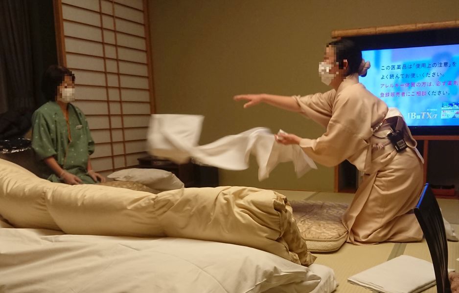 有馬温泉の旅08 布団敷き隊がやってきた 有馬御苑 Dora S Funny Life 楽しい旅とグルメな話 他