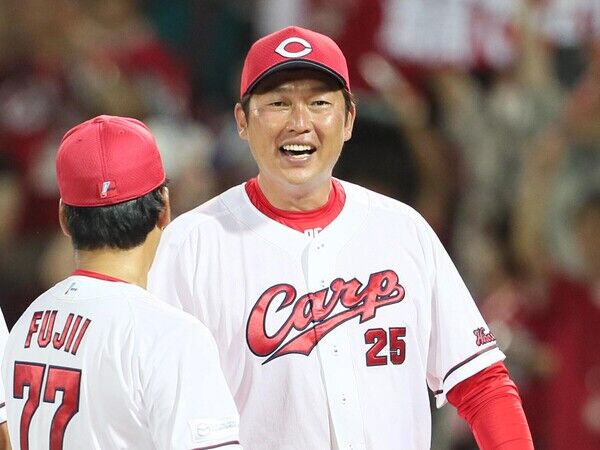 【疑問】広島新井貴浩がここまでやれる監督だと予想できた奴おるんか？