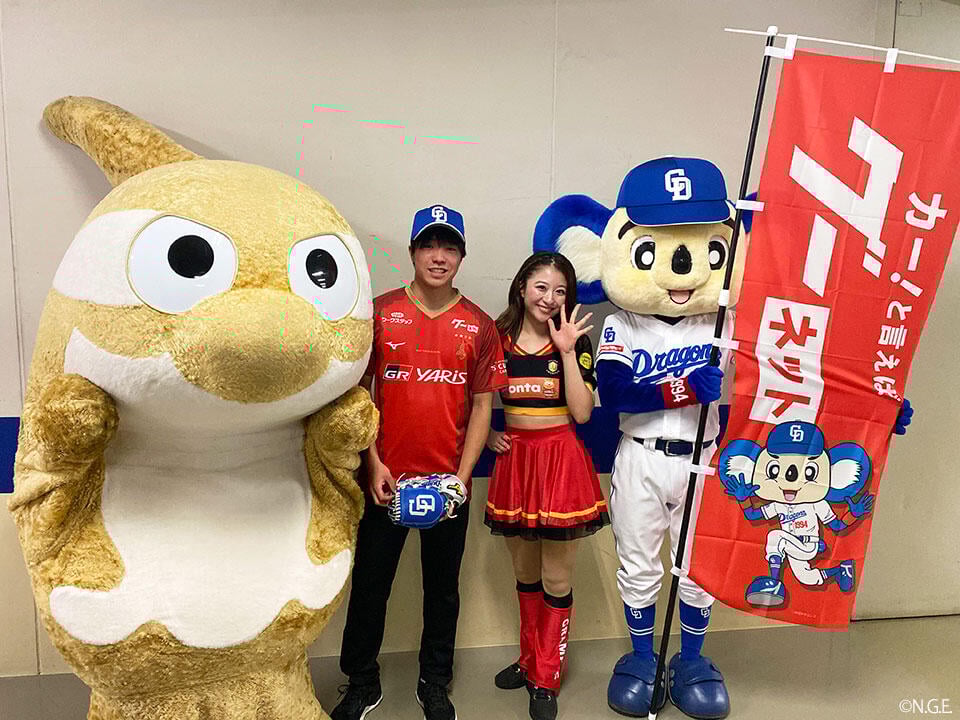 中日ドラゴンズ　1試合平均35000人、名古屋グランパス　1試合平均32000人←これ