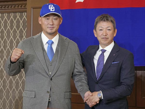 【悲報】中日ドラゴンズ、中田に6億出したせいでビシエド福谷小笠原ライマルを一気に失う