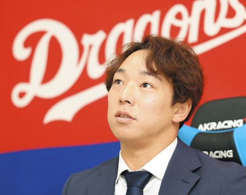 【中日】宇佐見真吾、1000万円減の3000万円で更改！移籍後ワーストの成績に「打たないと出られない」