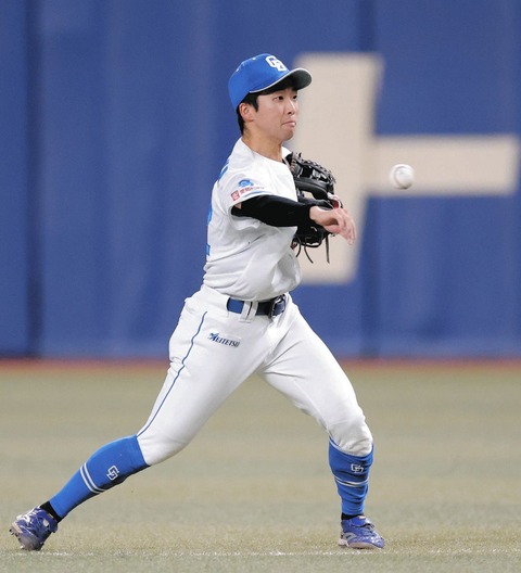 攻守で魅せる田中幹也！ダメ押しの2点適時二塁打＆抜ける打球をダイビングキャッチでアウト！！