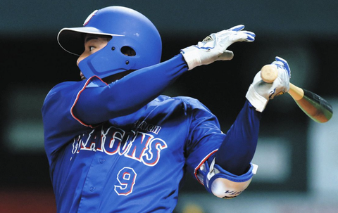 【中日】石伊雄太、チーム唯一の得点となるタイムリー！OP戦打率4割5分、1本塁打、5打点と好調！！