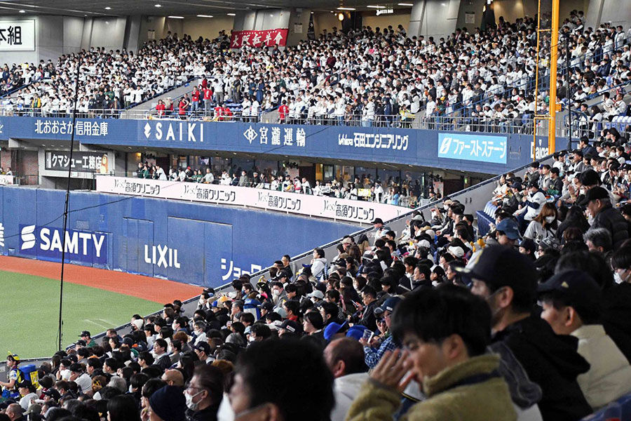 阪神「連日満員です」宝塚「連日満員です」吉本「連日満員です」オリックス「ぼちぼちでんなあｗ」