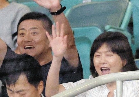 金丸夢斗の御両親「この姿を僕らも夢見ていた」登板した全試合を観戦、息子のプロ初勝利を見届ける！！