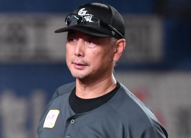 【悲報】ロッテ吉井監督、若手投手に「こっちに来るなよ！」と吐き捨てられる【文春砲】