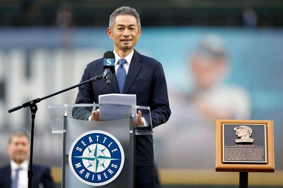 【朗報】イチロー氏、日本人初の米野球殿堂入り！397票のうち396票を獲得、あと1票で満票