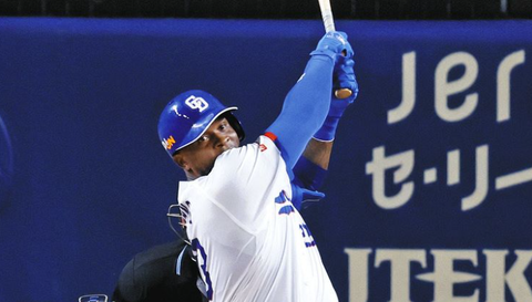 【中日】サノー、『確信歩き』の本拠地初アーチ！「完璧だったよ」