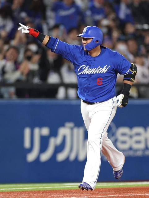 中日番記者「中田翔（.234 3 17）の貢献度は数字以外が大きい。精神的支柱」
