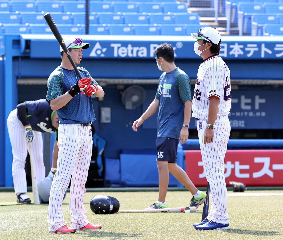 【悲報】ヤクルト高津監督「山田哲人（.212 5 22 ops.594）は打つ打たない関係なく試合に出る義務がある」