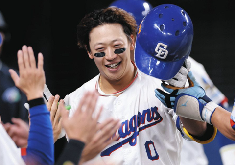 【中日】辻本倫太郎「ホームランウイング」2本目の2ラン本塁打！監督からオープン戦MVPに認定！！