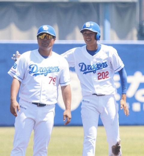 【2軍】中日育成ルーキー・中村奈一輝、プロ初三塁打！！落合2軍監督「荒木のようになってほしい」