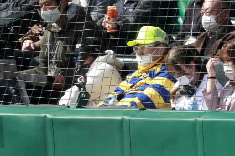 【疑問】普段野球見ないオッサンが甲子園だけ熱心に見る現象