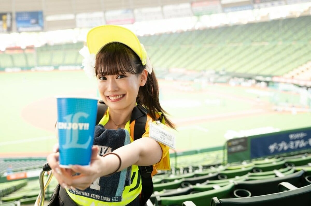 【議論】売り子の撮影禁止決定に西武ファン賛否！ 「安全面を考えると納得だけど…」「悲しいな～」「時代の流れを感じるね」