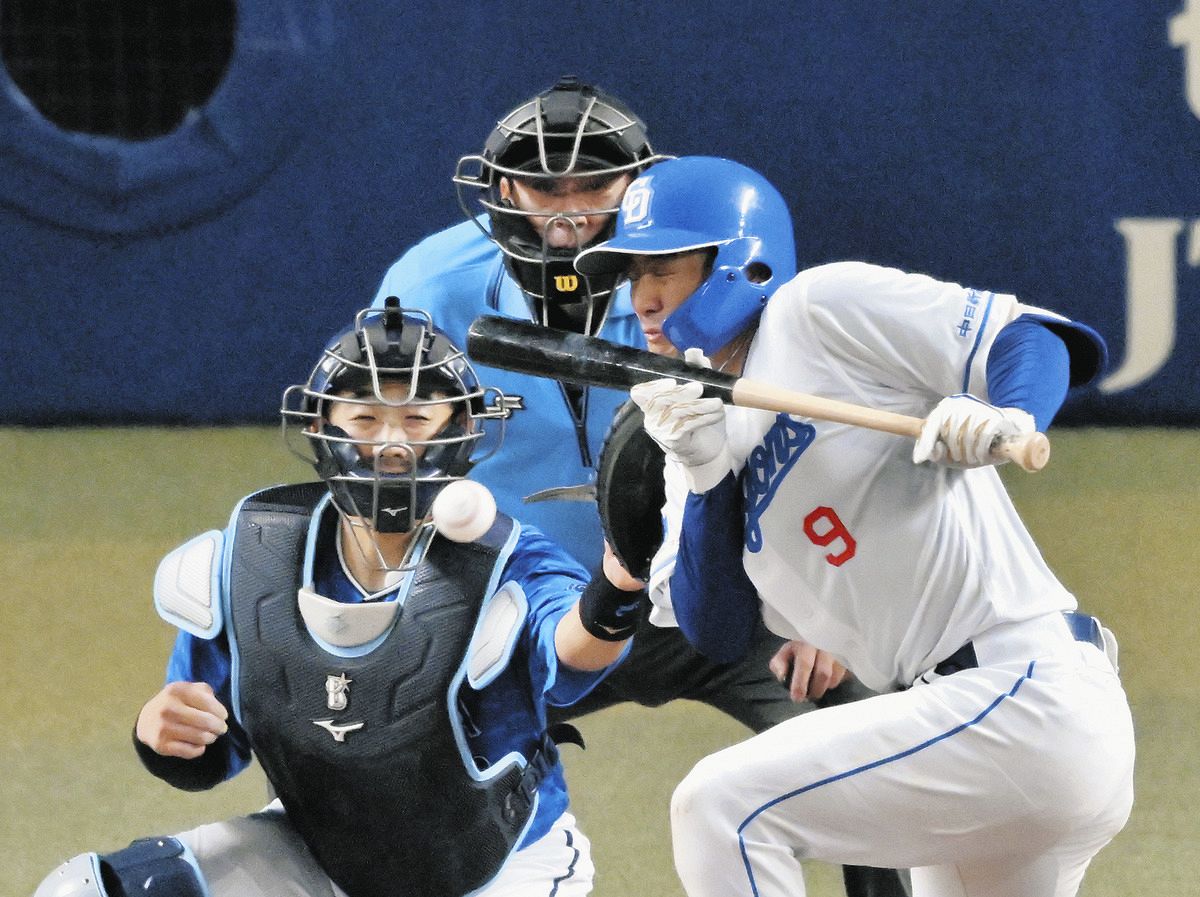 野球ファン「9回2点ビハインド無死一、二塁からのバントは采配としてあり得ない」