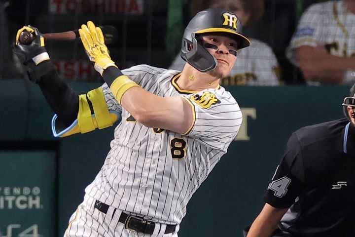 【週刊実話】阪神・佐藤輝明、今オフにメジャー挑戦か！？