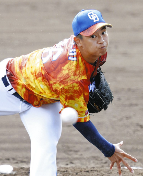 仲地礼亜、”柳カーブ”で打者を翻弄し4回1失点！「縦に緩い軌道」目指し改良中！