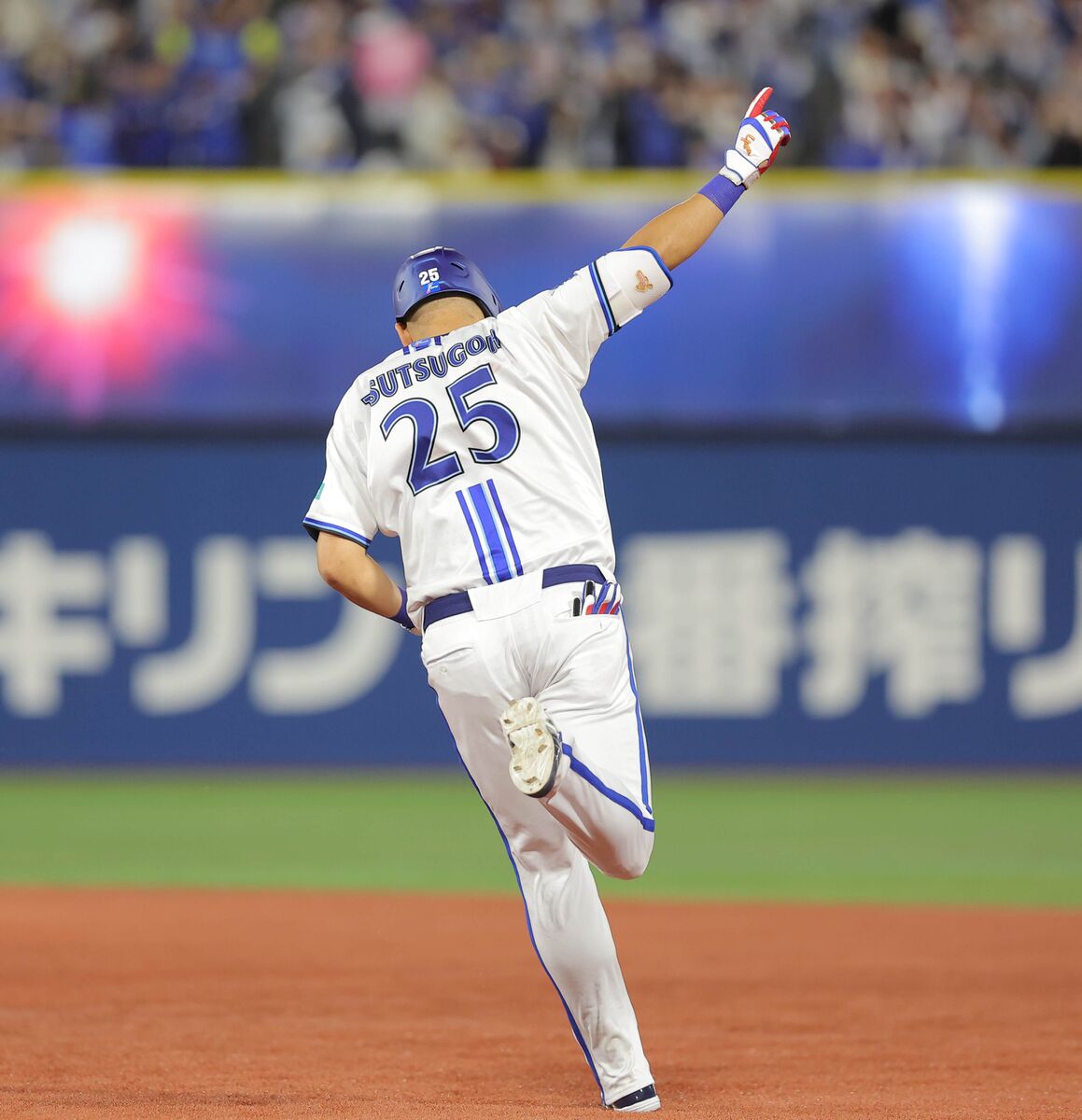 【悲報】DeNA筒香嘉智.208「日本人投手の直球は速く感じないですねw」