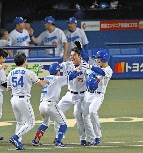 中日・石川昂弥、9回1点差に迫る代打適時打！「この打席がきっかけになれば」