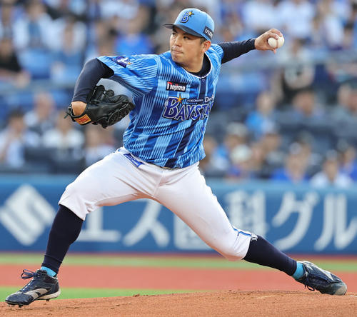 【悲報】DeNA東克樹（30）「だらだらとスマホ触りながらストレッチする若手選手とは口もききたくない」