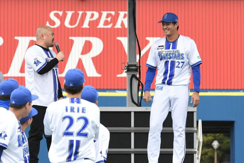 【DeNA】藤浪晋太郎が来季残留を表明！「来季は最初から先発の柱として長いイニングを投げたい」