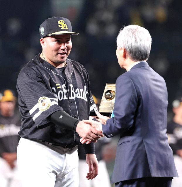 【朗報】元西武の山川穂高さん 所沢を脱出してから人生薔薇色な模様！