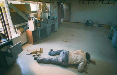 何とか中に入れた