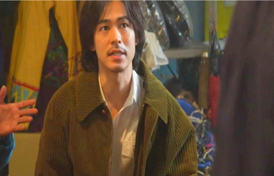 間違いで追われています