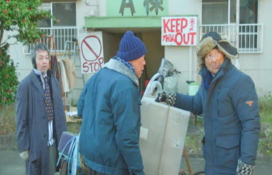 最近、B棟に電気がついている