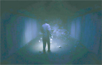 出口は瓦礫で塞がれていた・・