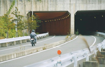 トンネルに入ってしまう